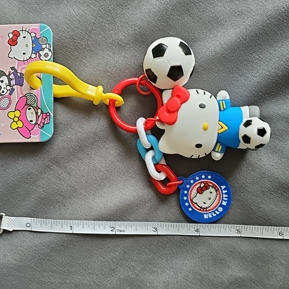 Hello Kitty Keychain - Picture 8 of 9